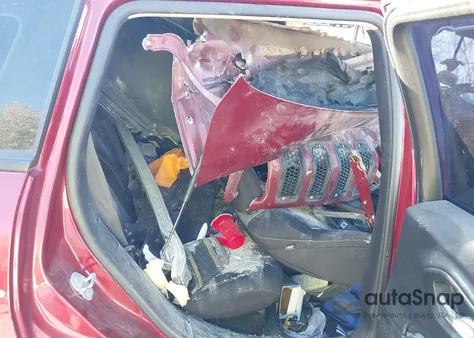 2015 Jeep Cherokee Sport из США, поврежденный, VIN 1C4PJLAB4FW506739